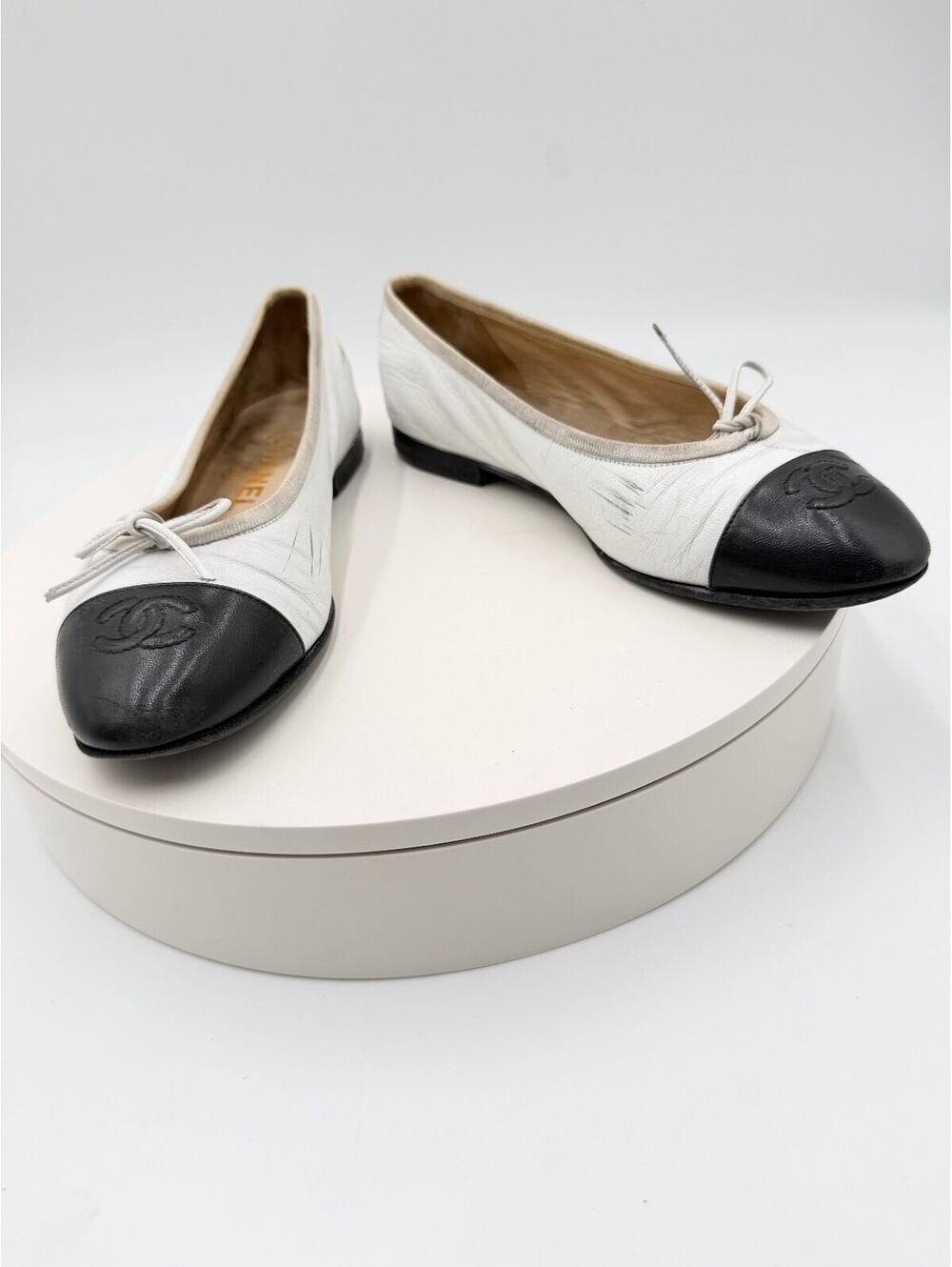 Chanel Classic Bicolor Lambskin Ballet Flats White Black Cap Toe CC Size 36